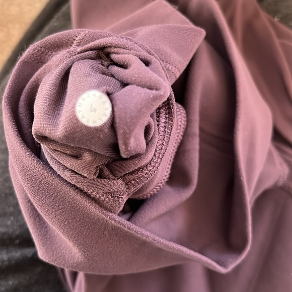Purple lululemon align leggings - Picture 4 of 4